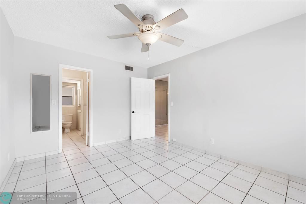 For Sale: $187,500 (1 beds, 1 baths, 570 Square Feet)