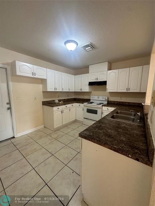 Active With Contract: $2,500 (3 beds, 2 baths, 0 Square Feet)