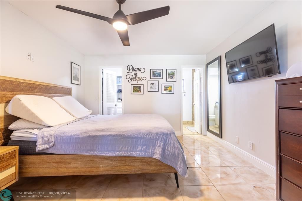 Active With Contract: $2,400 (3 beds, 2 baths, 1187 Square Feet)