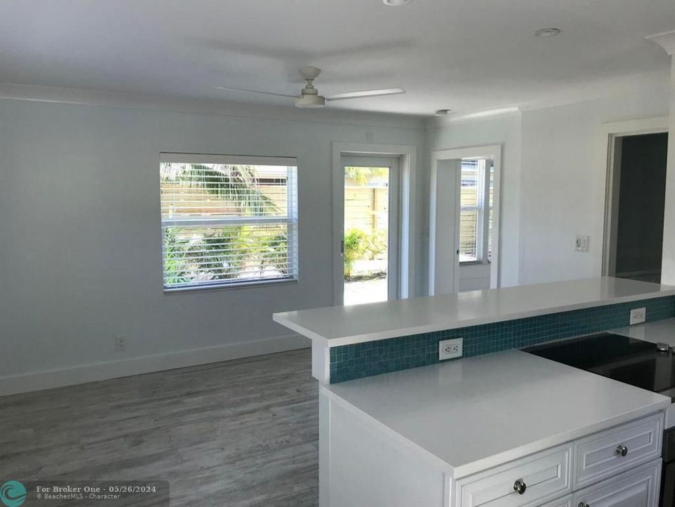 For Sale: $4,200 (2 beds, 1 baths, 1667 Square Feet)