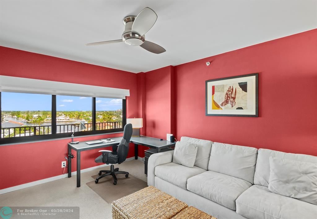 For Sale: $605,000 (2 beds, 2 baths, 1369 Square Feet)