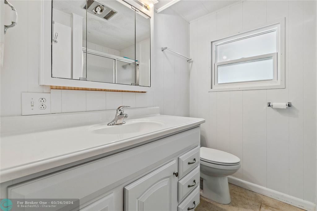 待售: $85,000 (2 贝兹, 2 浴室, 1056 平方英尺)