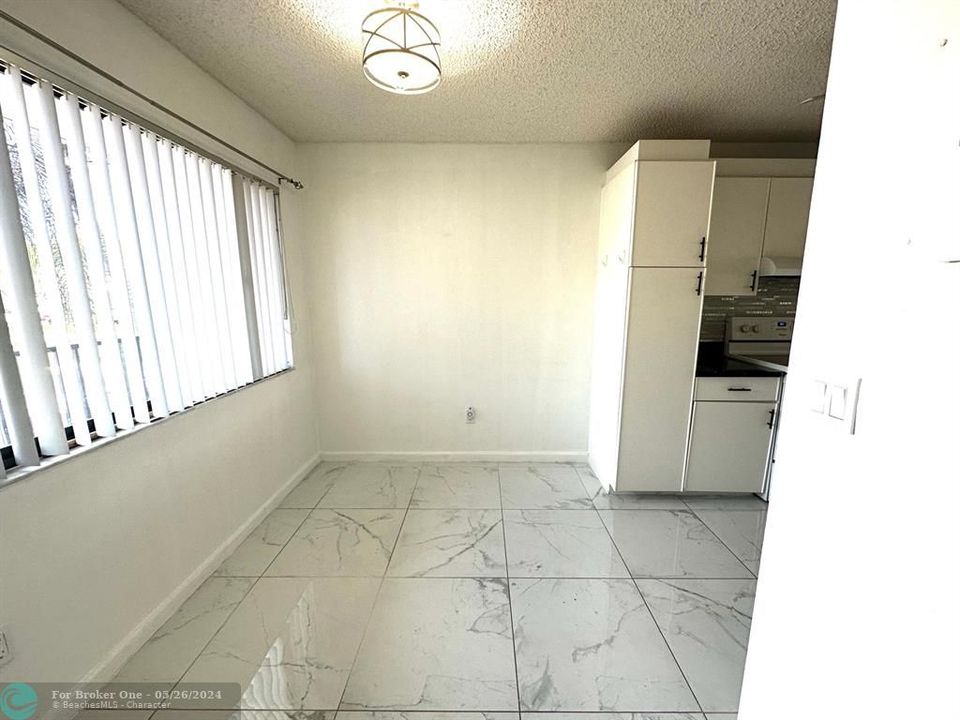 For Rent: $2,300 (2 beds, 2 baths, 1222 Square Feet)