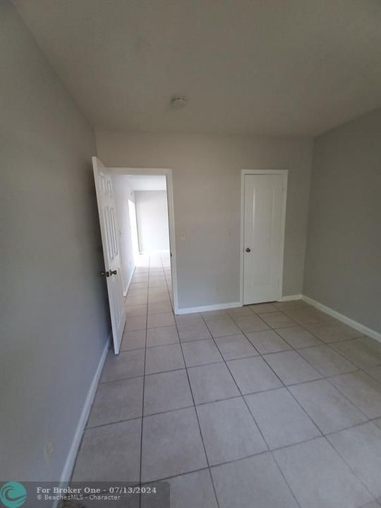 For Sale: $1,850 (2 beds, 1 baths, 1200 Square Feet)
