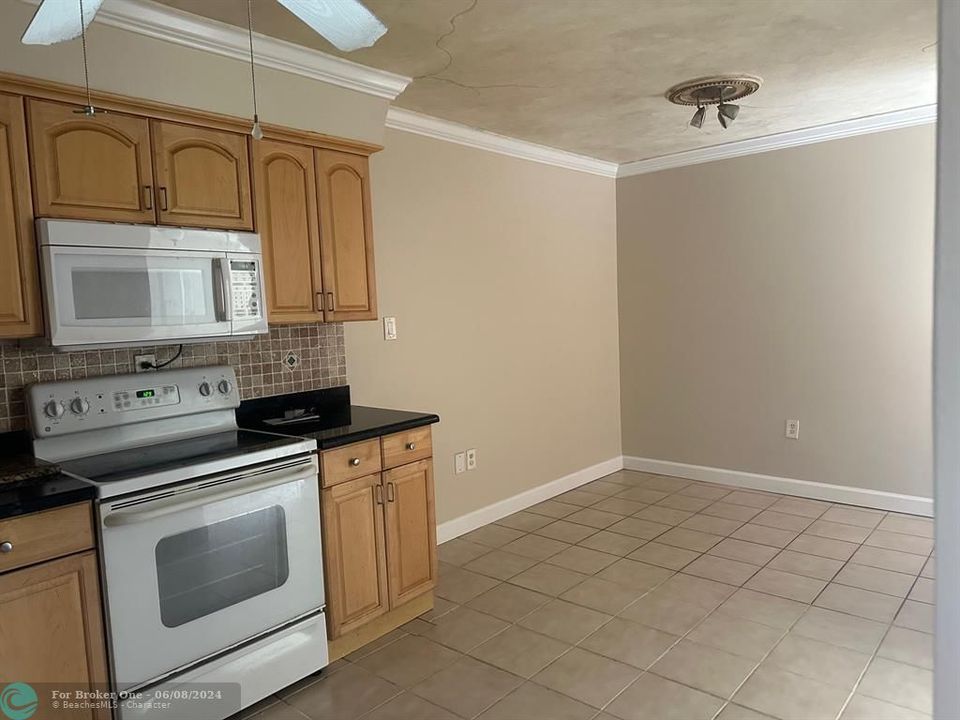 For Rent: $1,999 (2 beds, 2 baths, 1551 Square Feet)