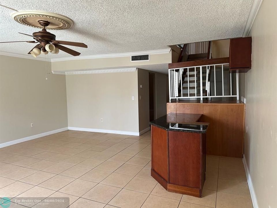 For Rent: $1,999 (2 beds, 2 baths, 1551 Square Feet)
