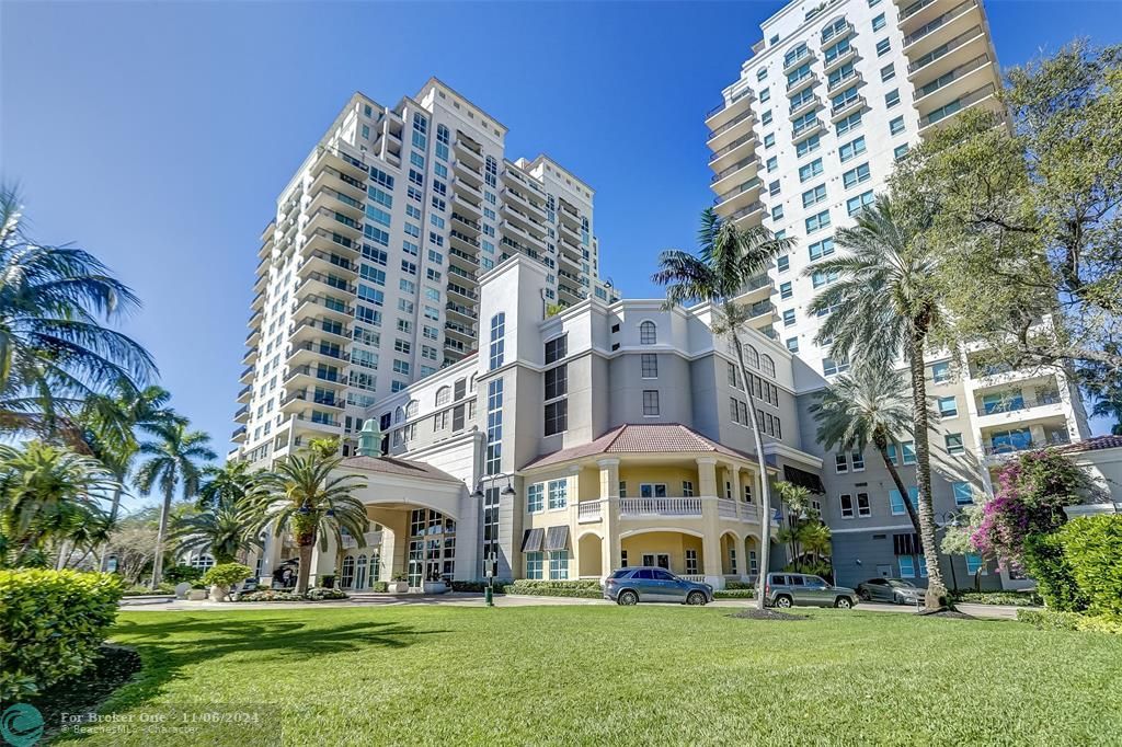 Active With Contract: $1,195,000 (3 beds, 2 baths, 2122 Square Feet)