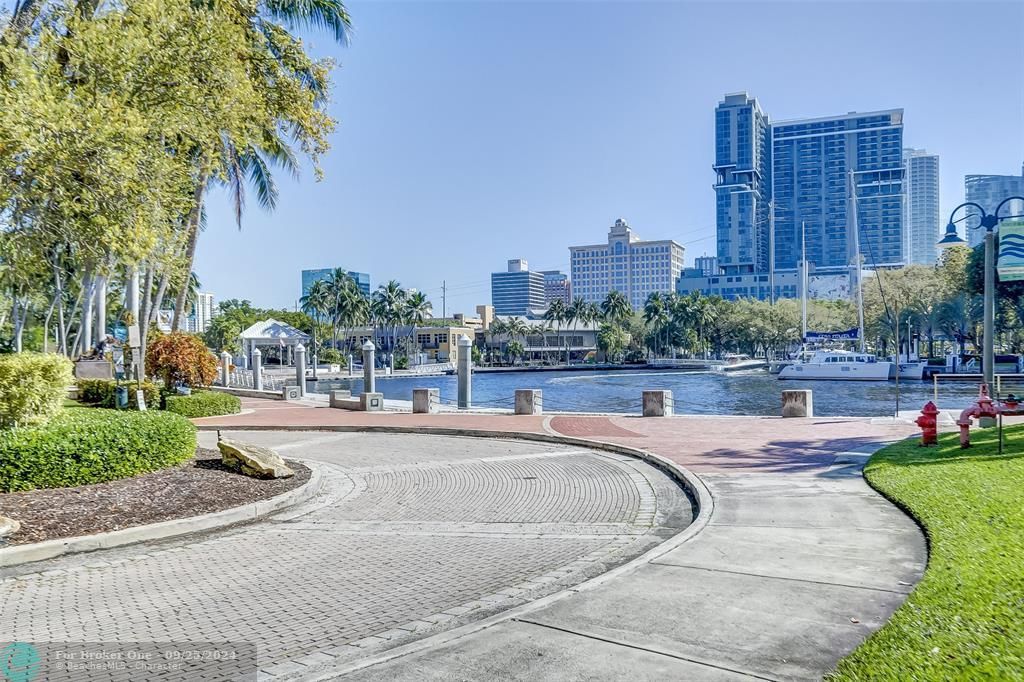 Active With Contract: $1,195,000 (3 beds, 2 baths, 2122 Square Feet)