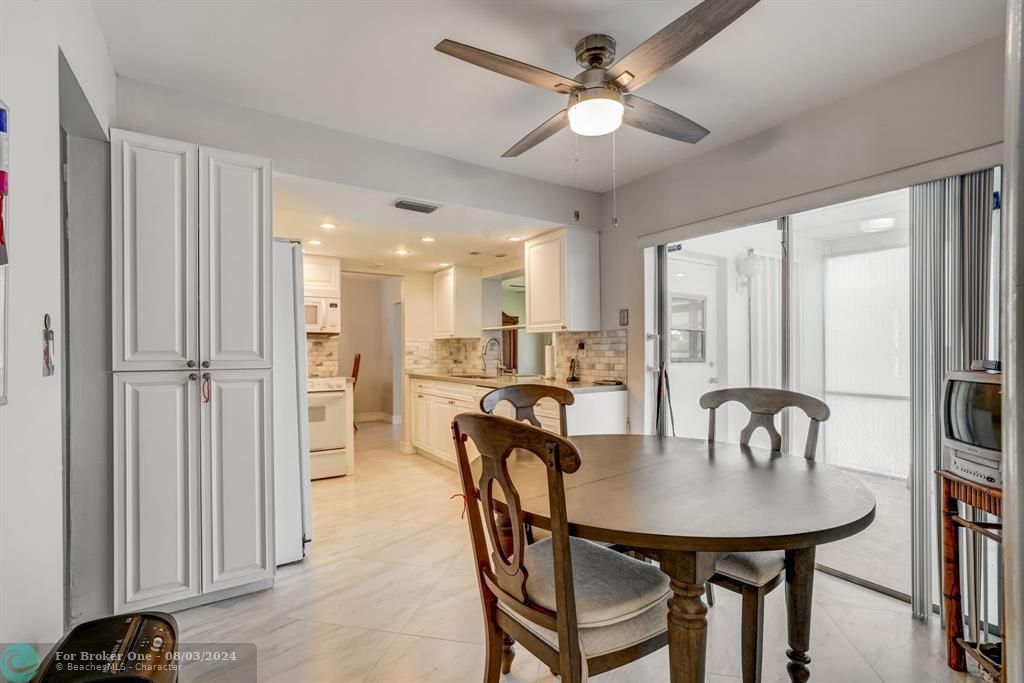 For Sale: $366,000 (2 beds, 2 baths, 1612 Square Feet)