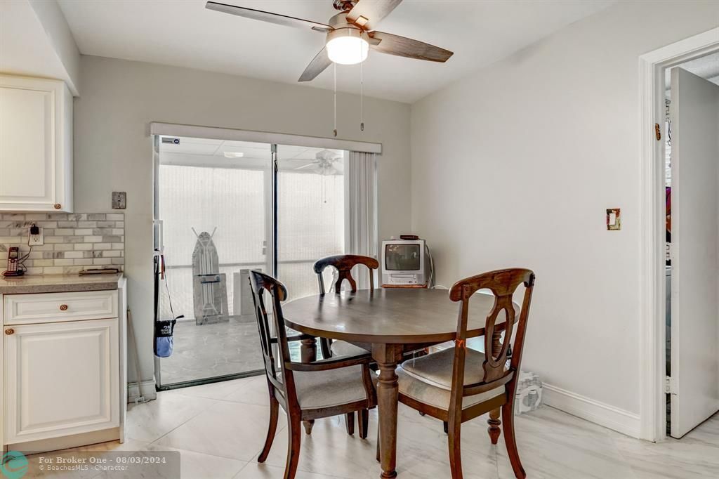 For Sale: $366,000 (2 beds, 2 baths, 1612 Square Feet)