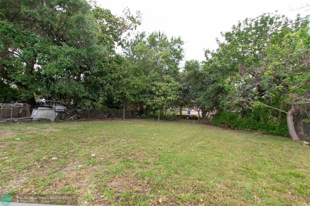 Recently Rented: $2,950 (3 beds, 2 baths, 1092 Square Feet)