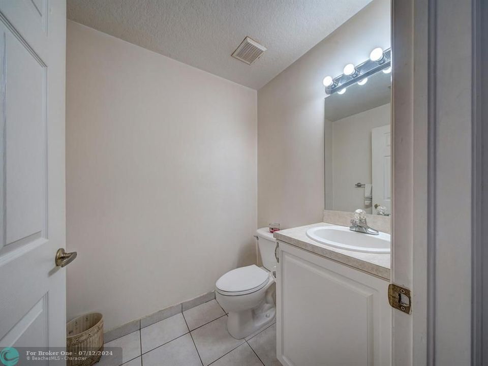 For Sale: $449,000 (3 beds, 2 baths, 1444 Square Feet)