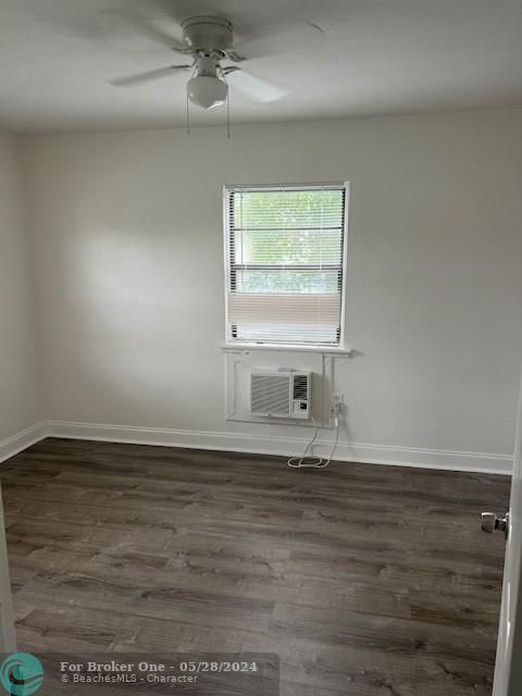 For Sale: $1,450 (1 beds, 1 baths, 3206 Square Feet)