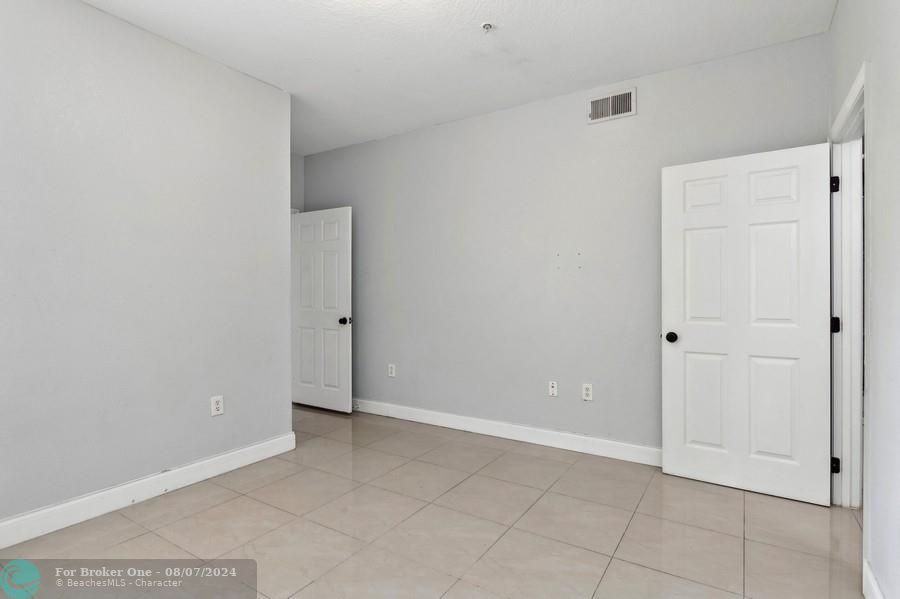 For Sale: $249,900 (3 beds, 2 baths, 1333 Square Feet)