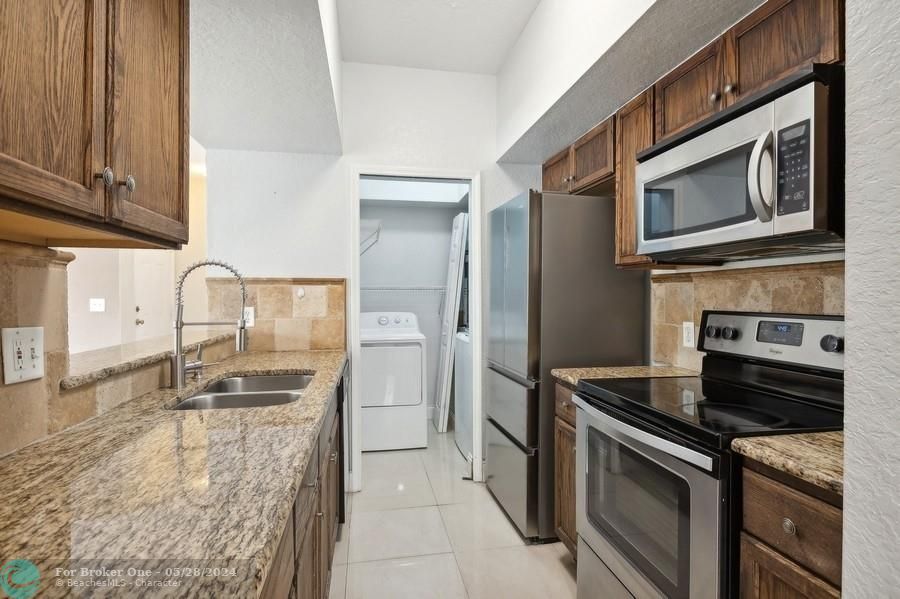 For Sale: $249,900 (3 beds, 2 baths, 1333 Square Feet)