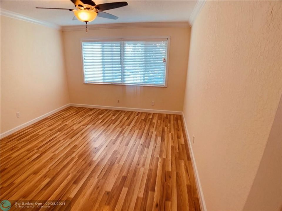 For Rent: $2,600 (2 beds, 2 baths, 960 Square Feet)