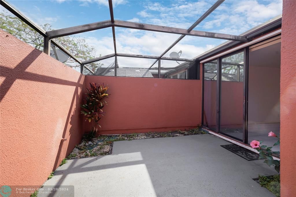 For Sale: $439,900 (3 beds, 2 baths, 1299 Square Feet)
