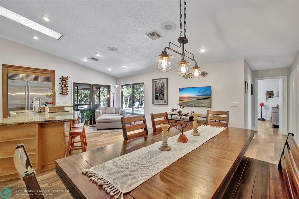 Active With Contract: $862,900 (4 beds, 3 baths, 3168 Square Feet)
