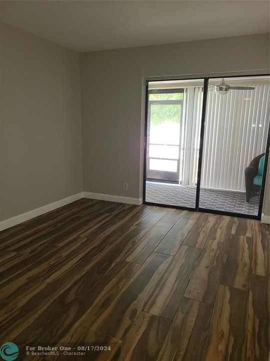 For Rent: $2,249 (2 beds, 2 baths, 1100 Square Feet)