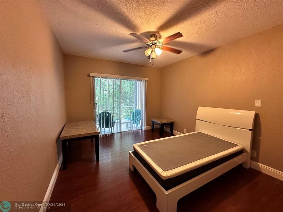 For Rent: $2,300 (2 beds, 2 baths, 1200 Square Feet)