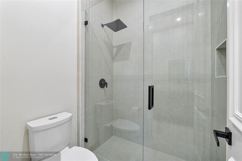 Active With Contract: $8,100 (3 beds, 2 baths, 2741 Square Feet)