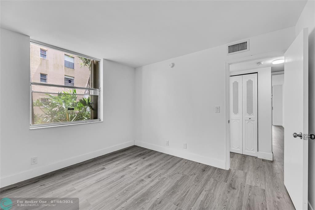 For Sale: $248,000 (2 beds, 2 baths, 1110 Square Feet)