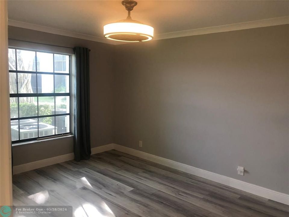 For Rent: $2,650 (2 beds, 2 baths, 935 Square Feet)