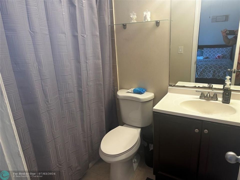 For Sale: $2,100 (2 beds, 2 baths, 1042 Square Feet)