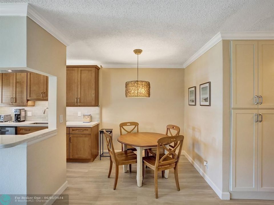 For Rent: $3,500 (2 beds, 2 baths, 931 Square Feet)