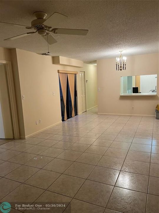 For Rent: $2,600 (3 beds, 2 baths, 1212 Square Feet)