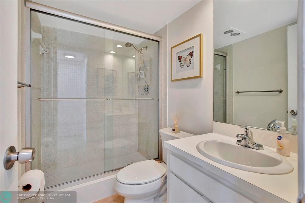待售: $300,000 (2 贝兹, 2 浴室, 1150 平方英尺)