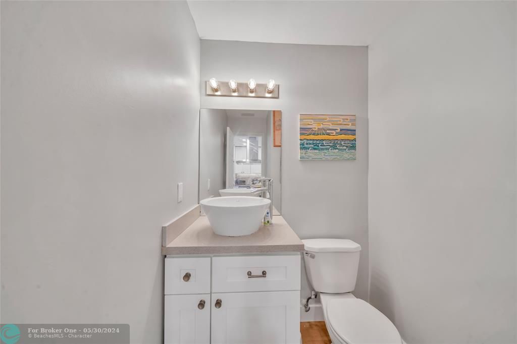 For Sale: $495,000 (4 beds, 2 baths, 1401 Square Feet)