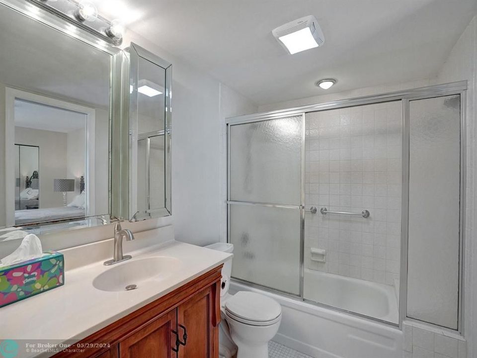 待售: $175,000 (2 贝兹, 2 浴室, 1161 平方英尺)