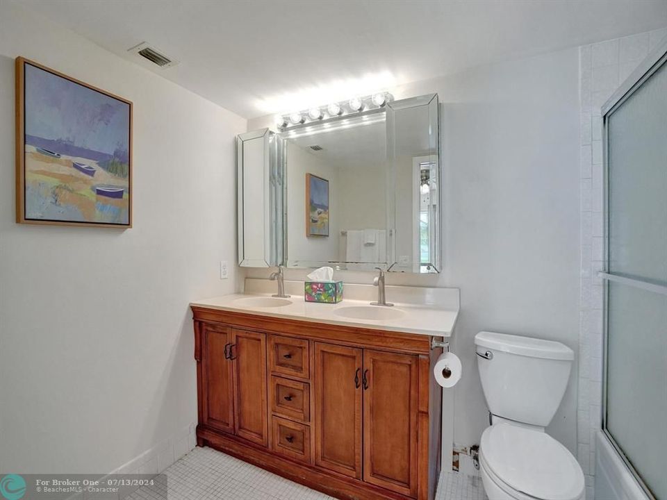 待售: $175,000 (2 贝兹, 2 浴室, 1161 平方英尺)