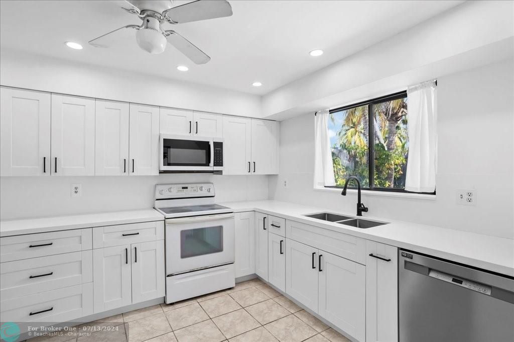 Active With Contract: $4,800 (3 beds, 2 baths, 1820 Square Feet)