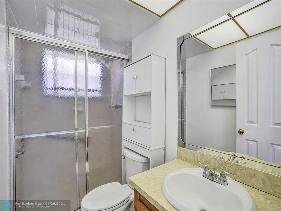 For Sale: $150,000 (2 beds, 2 baths, 1100 Square Feet)