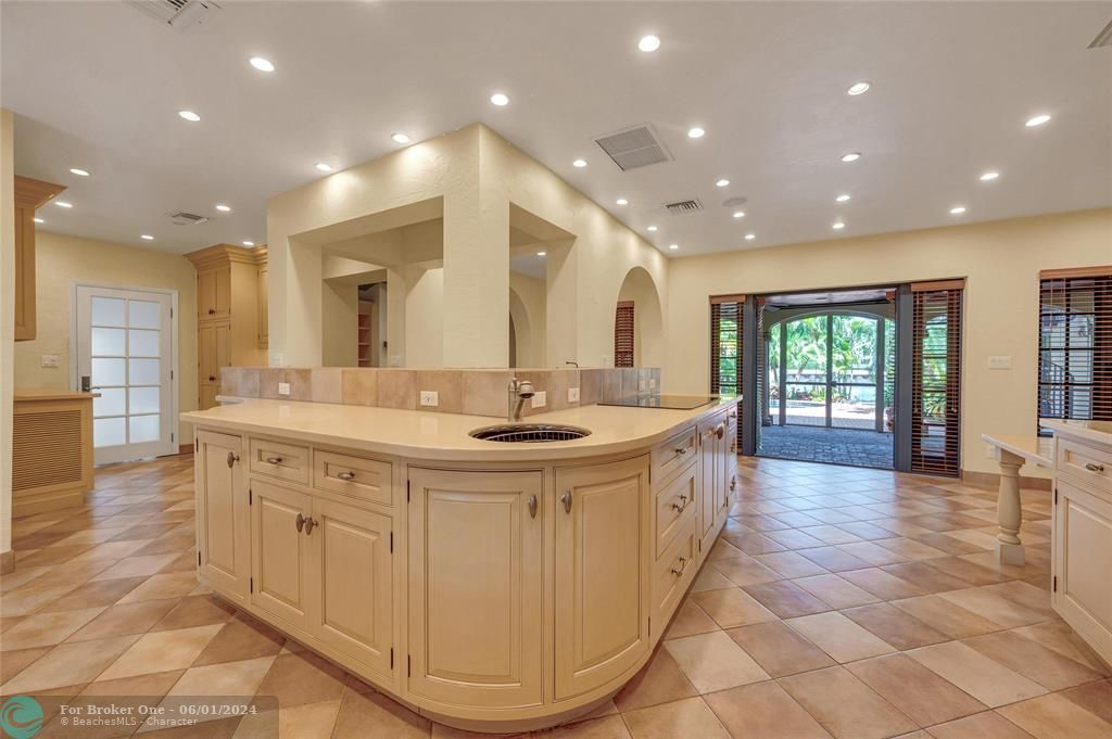 For Sale: $4,300,000 (4 beds, 4 baths, 3876 Square Feet)