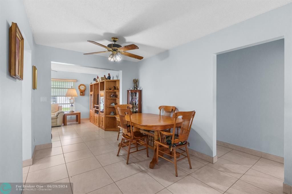 Active With Contract: $279,000 (2 beds, 1 baths, 1224 Square Feet)