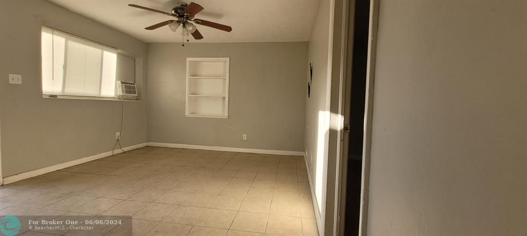 For Rent: $1,500 (1 beds, 1 baths, 6317 Square Feet)