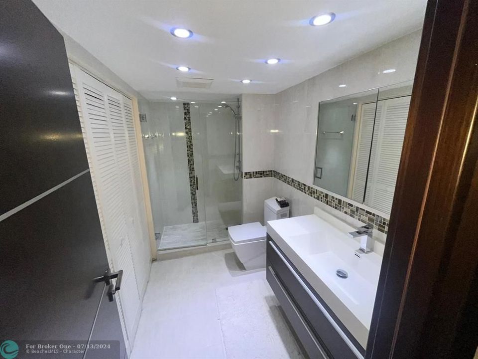 В аренду: $5,900 (2 спален, 2 ванн, 1600 Квадратных фут)