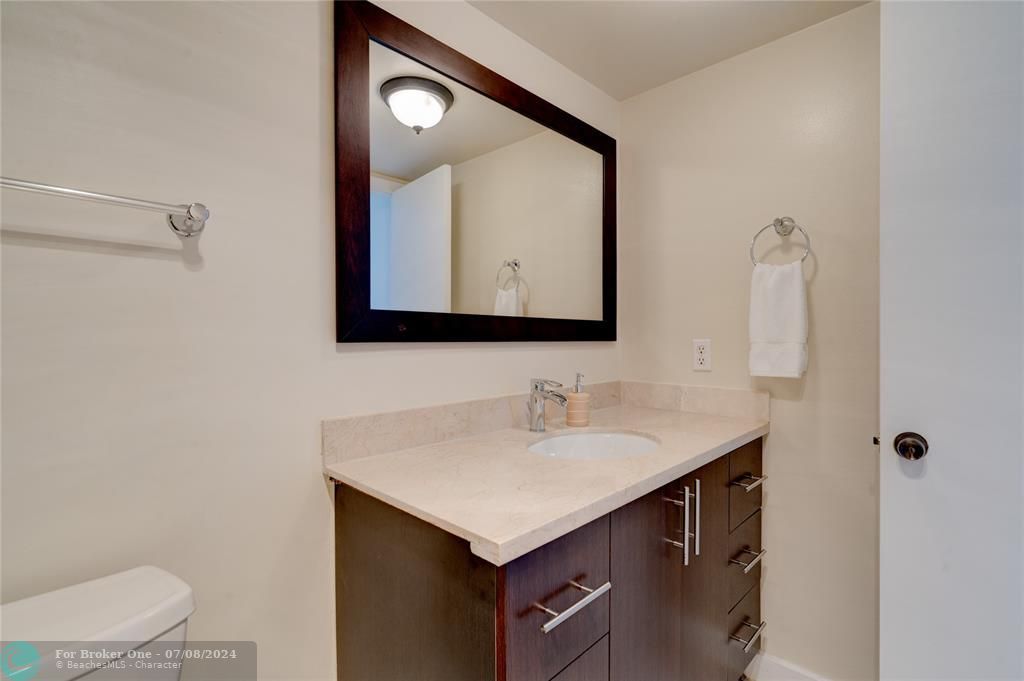 For Sale: $549,000 (2 beds, 2 baths, 1400 Square Feet)