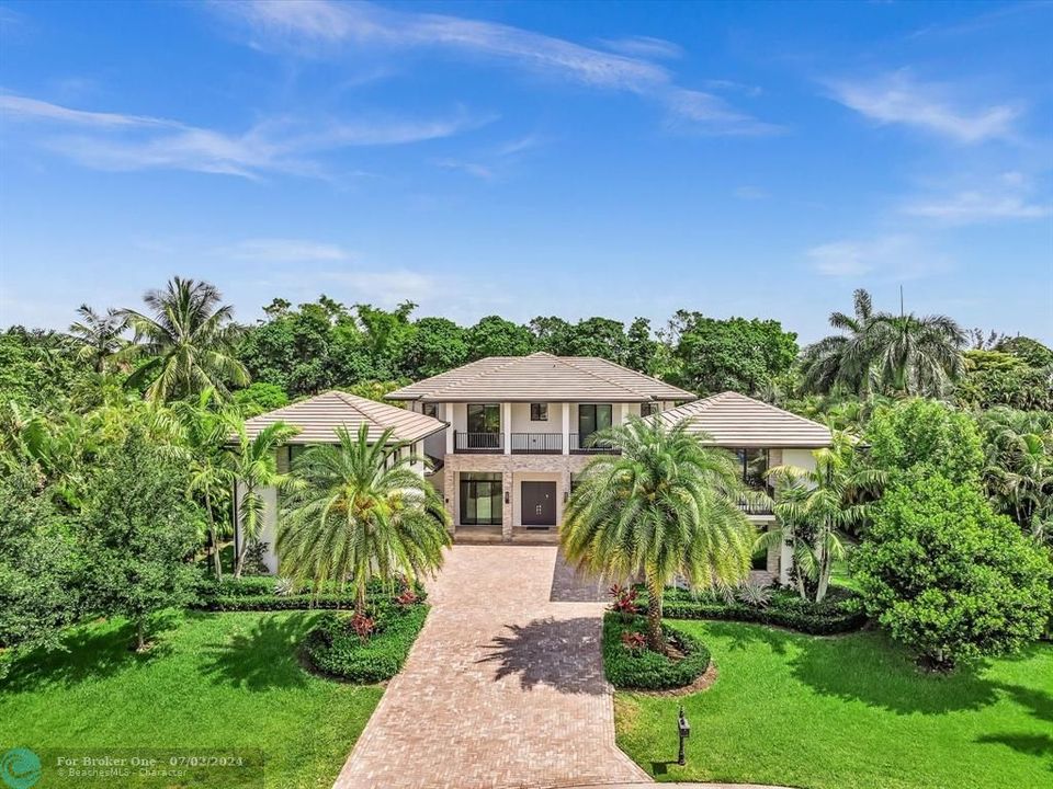 For Sale: $3,995,000 (6 beds, 7 baths, 6428 Square Feet)