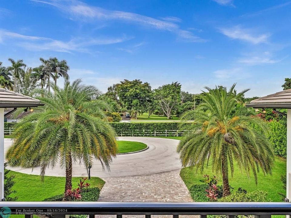 For Sale: $3,995,000 (6 beds, 7 baths, 6428 Square Feet)