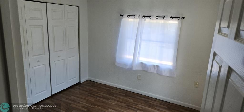 For Sale: $2,200 (2 beds, 2 baths, 850 Square Feet)