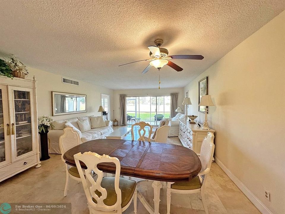 For Sale: $319,900 (3 beds, 2 baths, 1390 Square Feet)