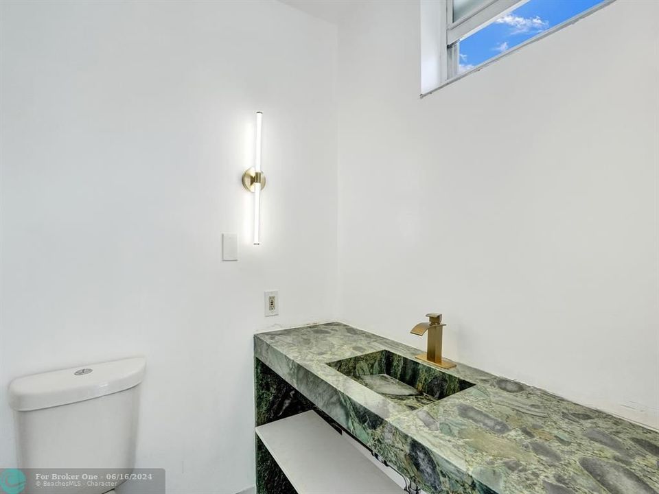For Sale: $700,000 (2 beds, 2 baths, 1488 Square Feet)