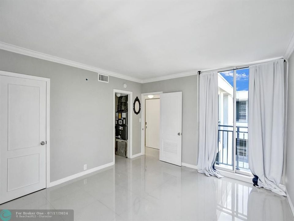 For Sale: $700,000 (2 beds, 2 baths, 1488 Square Feet)
