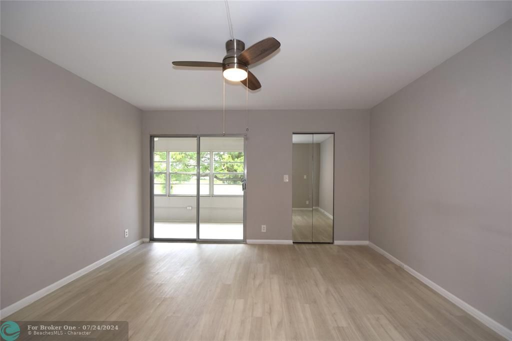 For Rent: $2,000 (2 beds, 2 baths, 1165 Square Feet)