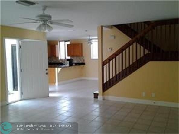 For Rent: $3,495 (2 beds, 2 baths, 1374 Square Feet)