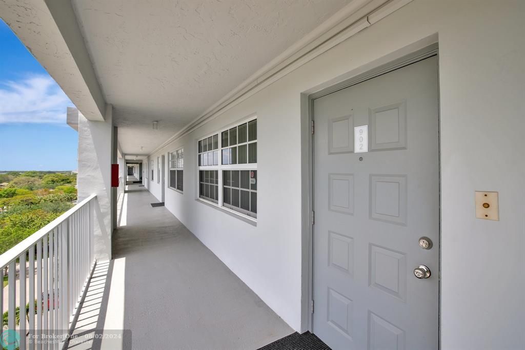 For Sale: $374,500 (3 beds, 2 baths, 1710 Square Feet)